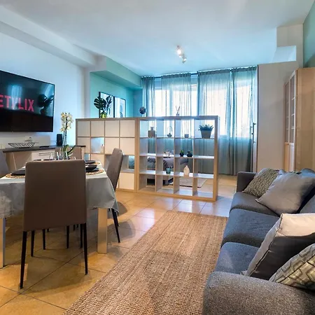 Apartment Cavour Elegante Loft In Centro